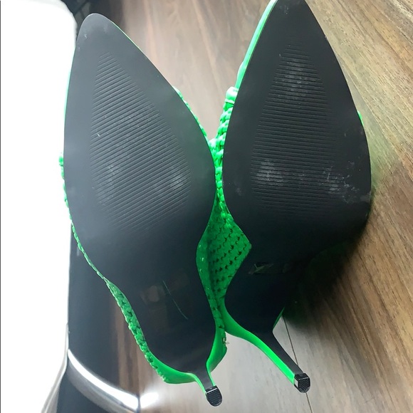 Heels - Picture 2 of 2